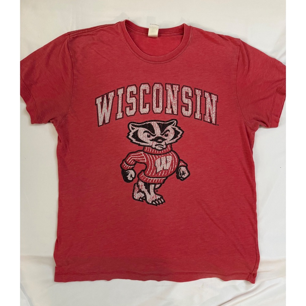 Wisconsin Badgers Bucky Badger Graphic T-Shirt Red Vintage Mens Large